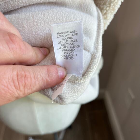 J. Jill Beige Cozy Fluffy Yarn Jacket with Fleece Lining Size Large - Picture 7 of 9